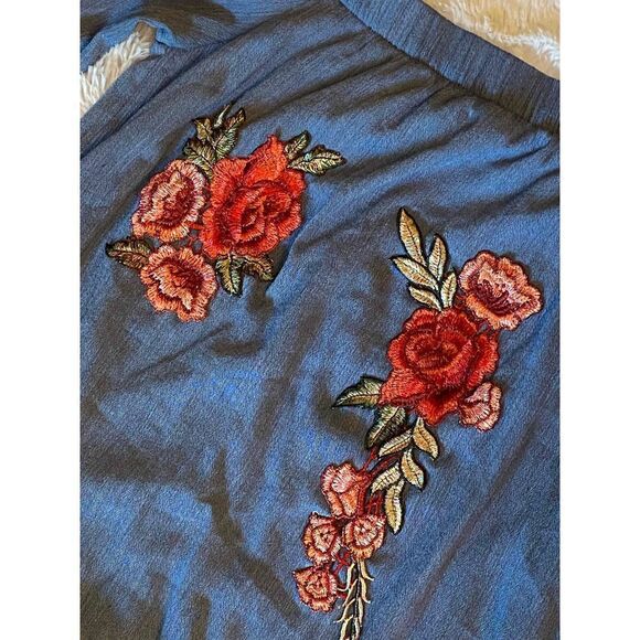 Moa Moa SZ M Woman’s Sexy Off The Shoulder Floral Embroidered Blouse/Top - Picture 5 of 11